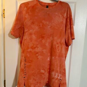 Men’s Lululemon shirt